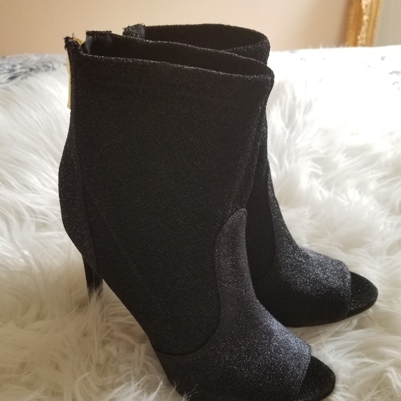 Open Toe Women's Booties by Guess Size 6.5, Heels - Picture 2 of 7